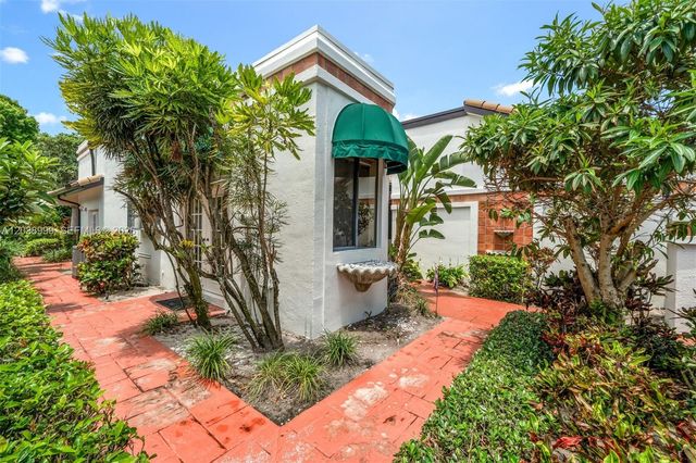 6540 Via Rosa, Boca Raton, FL 33433