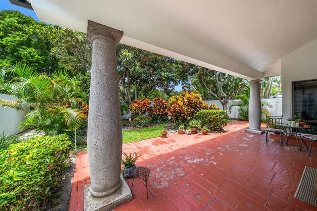 6540 Via Rosa, Boca Raton, FL 33433