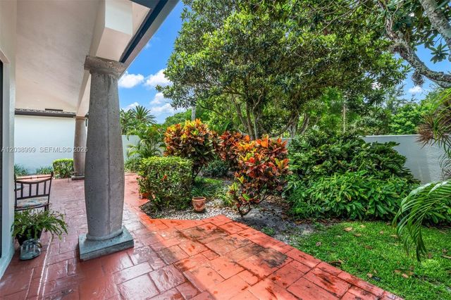 6540 Via Rosa, Boca Raton, FL 33433