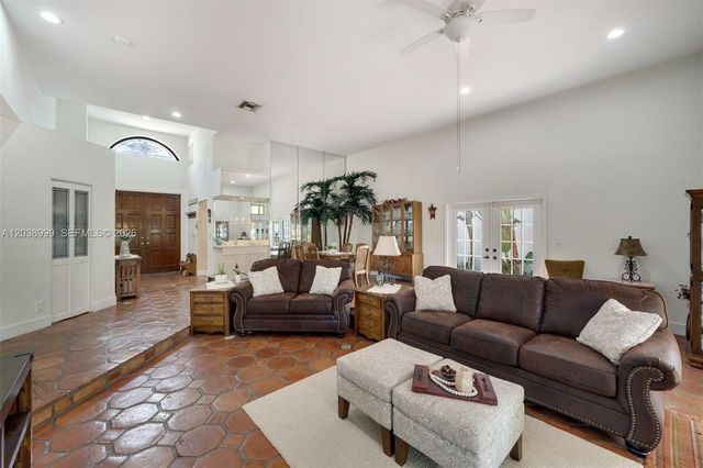 6540 Via Rosa, Boca Raton, FL 33433