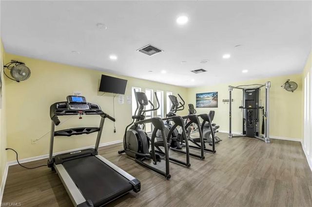 45 Tozer CT, Fort Myers, FL 33919