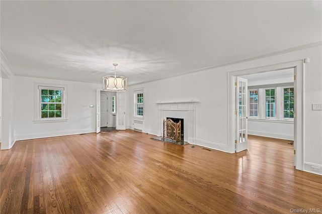 118 4th Street, Garden City, NY 11530