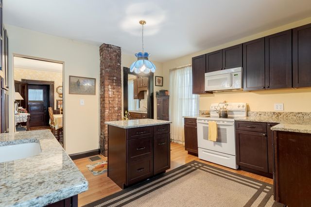 308 Main Street, Fremont, NH 03044