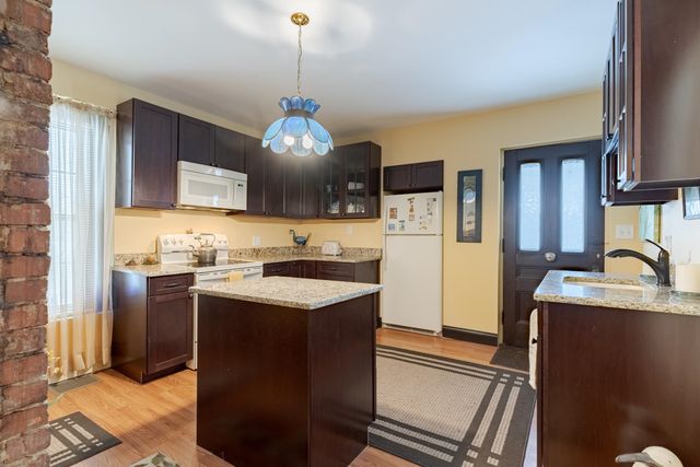 308 Main Street, Fremont, NH 03044