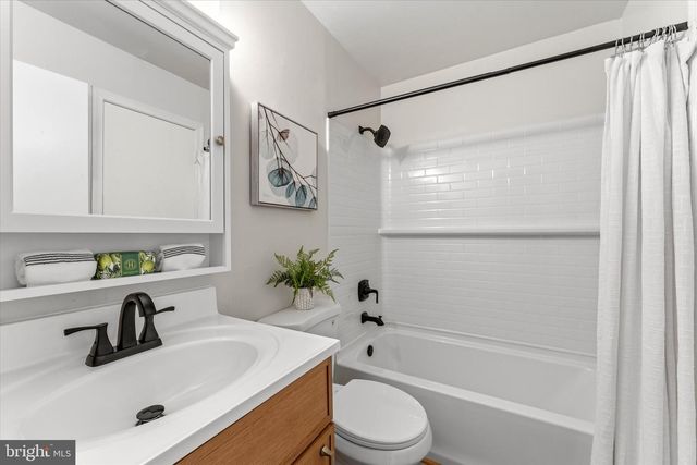 5838 BURKE MANOR CT, Burke, VA 22015