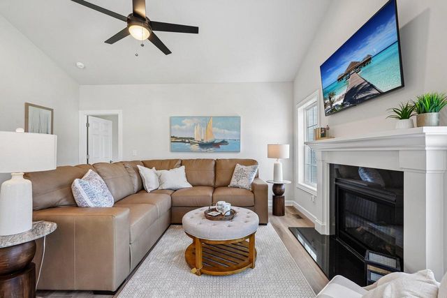 1730 Monte Vista DRIVE, Lake Geneva, WI 53147