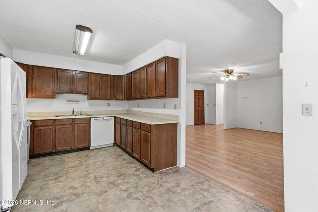 7593 SILVER SANDS Road, Keystone Heights, FL 32656