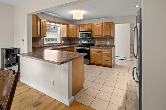 210 29th Avenue N, Fargo, ND 58102