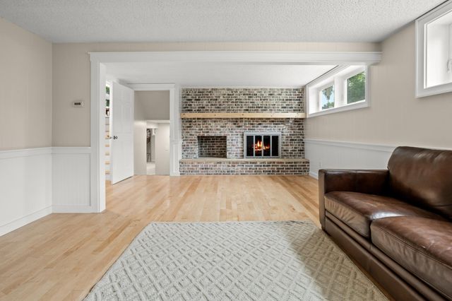 210 29th Avenue N, Fargo, ND 58102