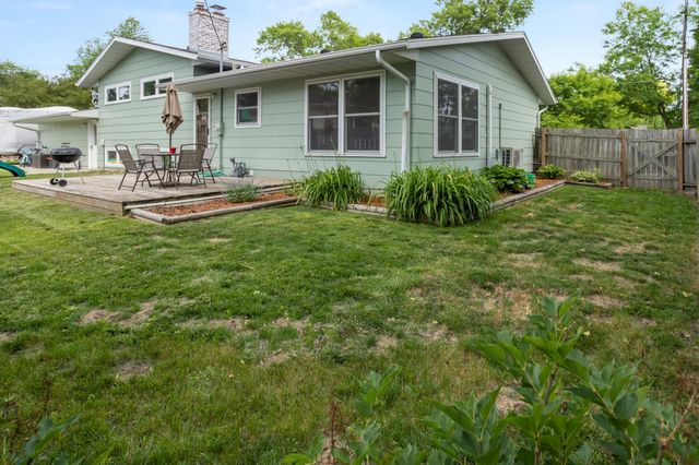 210 29th Avenue N, Fargo, ND 58102