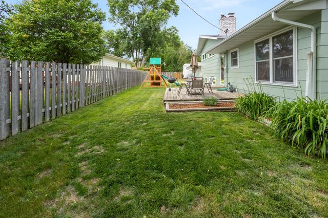 210 29th Avenue N, Fargo, ND 58102