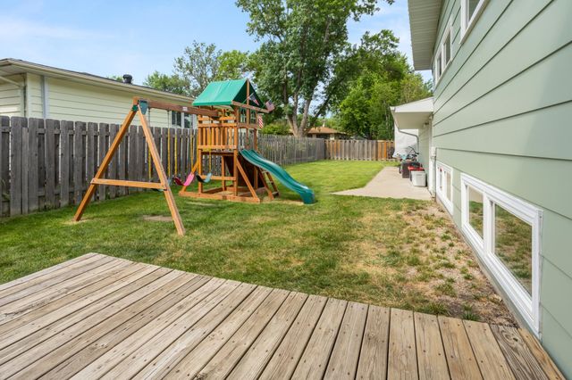 210 29th Avenue N, Fargo, ND 58102