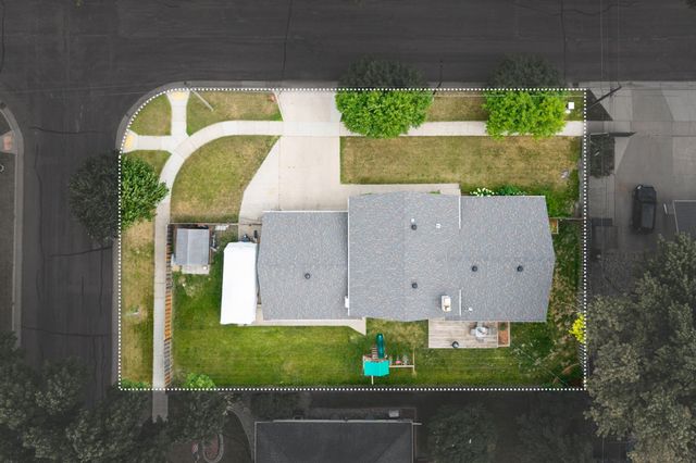 210 29th Avenue N, Fargo, ND 58102