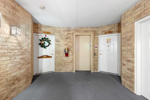 7809 Bristol Park Drive 2SW, Tinley Park, IL 60477