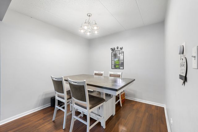 7809 Bristol Park Drive 2SW, Tinley Park, IL 60477