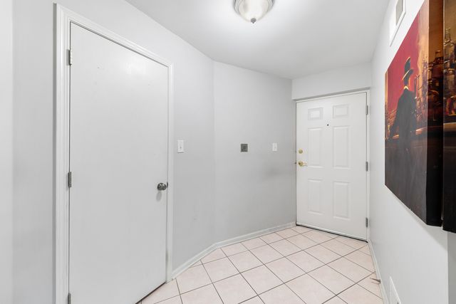 7809 Bristol Park Drive 2SW, Tinley Park, IL 60477