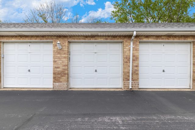 7809 Bristol Park Drive 2SW, Tinley Park, IL 60477