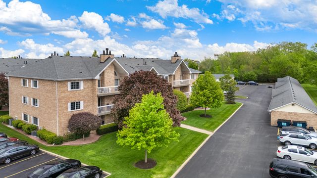 7809 Bristol Park Drive 2SW, Tinley Park, IL 60477