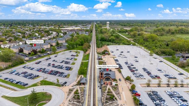 7809 Bristol Park Drive 2SW, Tinley Park, IL 60477