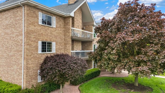 7809 Bristol Park Drive 2SW, Tinley Park, IL 60477