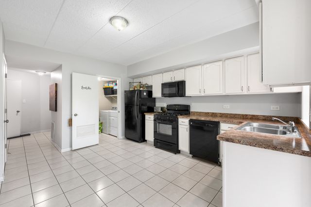 7809 Bristol Park Drive 2SW, Tinley Park, IL 60477