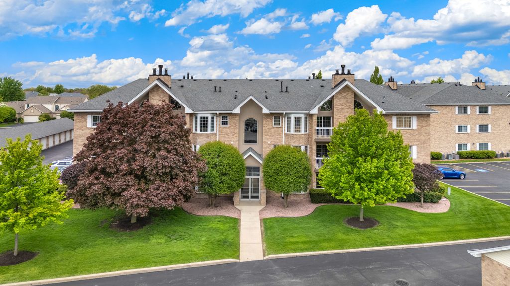 7809 Bristol Park Drive 2SW, Tinley Park, IL 60477