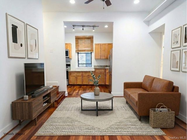 21-28 35 Street 1G, Astoria, NY 11105