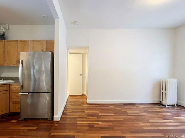 21-28 35 Street 1G, Astoria, NY 11105