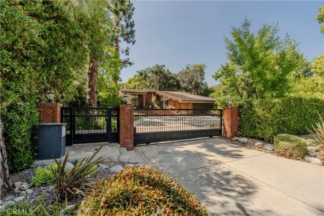 1225 Mesa Road, San Marino, CA 91108