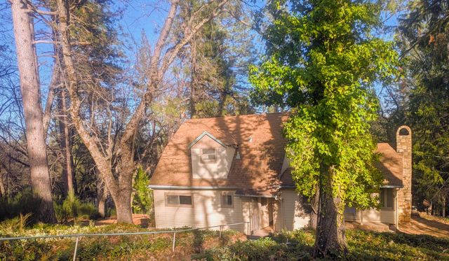 2840 Gardella Ln, Camino, CA 95709