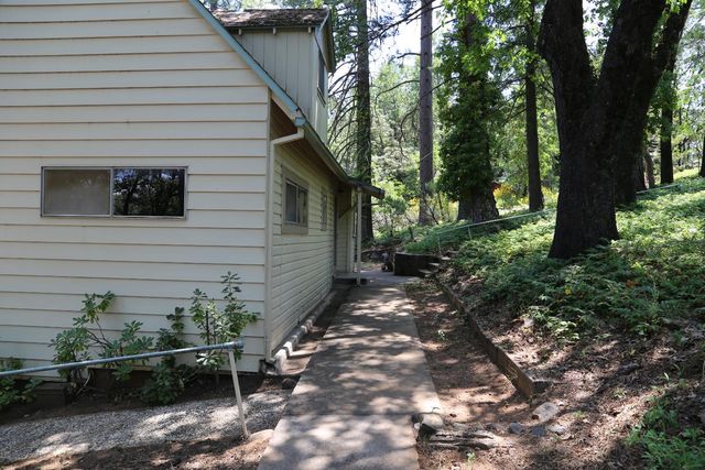 2840 Gardella Ln, Camino, CA 95709