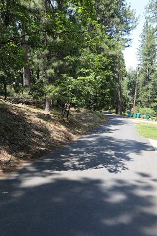 2840 Gardella Ln, Camino, CA 95709