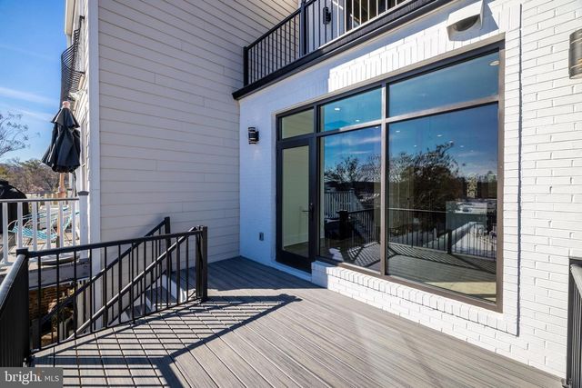 3550 WHITEHAVEN PKWY NW, Washington, DC 20007