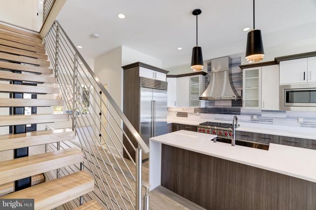 3550 WHITEHAVEN PKWY NW, Washington, DC 20007