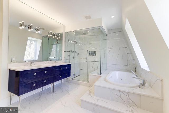 3550 WHITEHAVEN PKWY NW, Washington, DC 20007