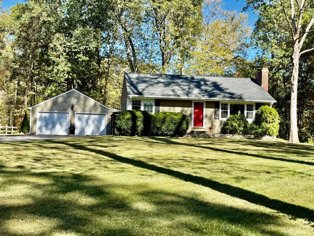 95 Colchester Avenue, East Hampton, CT 06424