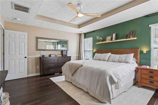 2135 Nicole DR, Hayes, VA 23072