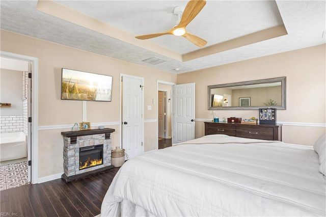 2135 Nicole DR, Hayes, VA 23072