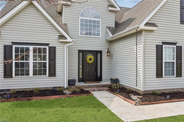 2135 Nicole DR, Hayes, VA 23072