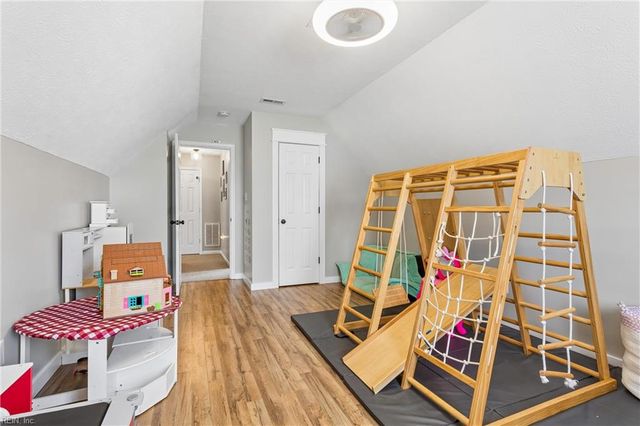 2135 Nicole DR, Hayes, VA 23072