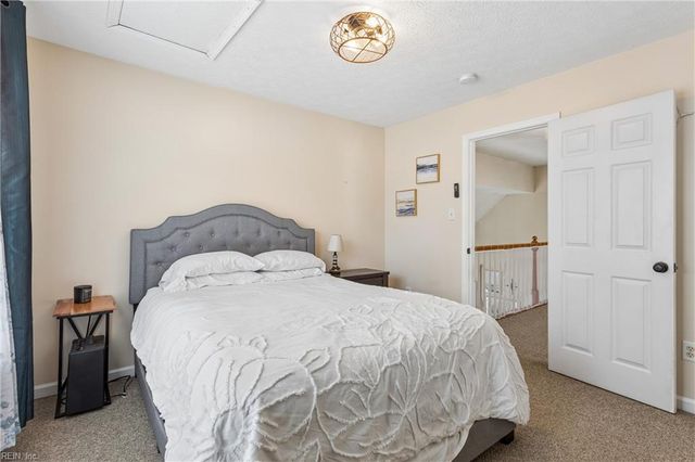 2135 Nicole DR, Hayes, VA 23072