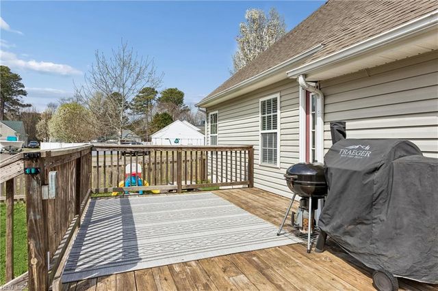 2135 Nicole DR, Hayes, VA 23072