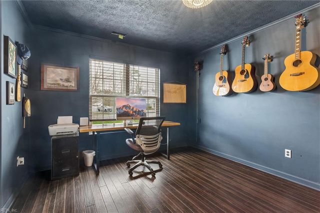 2135 Nicole DR, Hayes, VA 23072