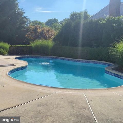 320 DANIEL ST, Wernersville, PA 19565
