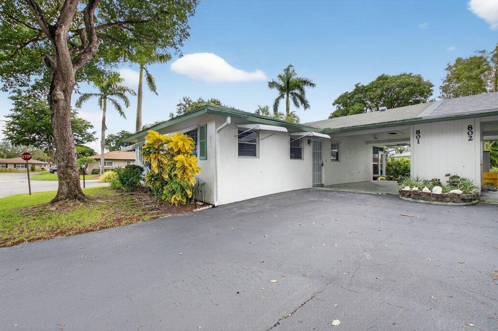 801 Meadowlark Lane, Delray Beach, FL 33445