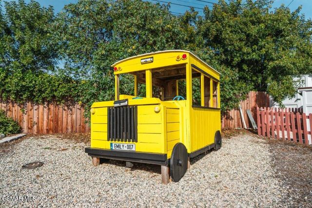 653 Calle Clavel, Thousand Oaks, CA 91320