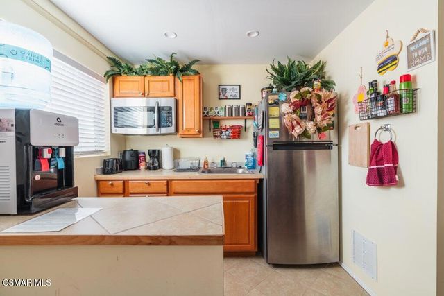 653 Calle Clavel, Thousand Oaks, CA 91320