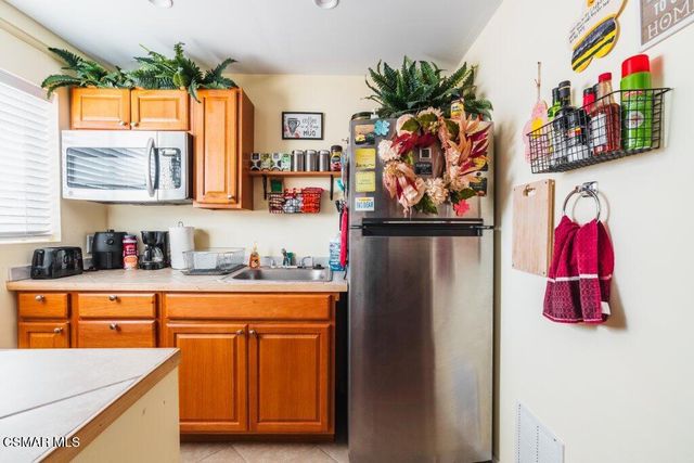 653 Calle Clavel, Thousand Oaks, CA 91320