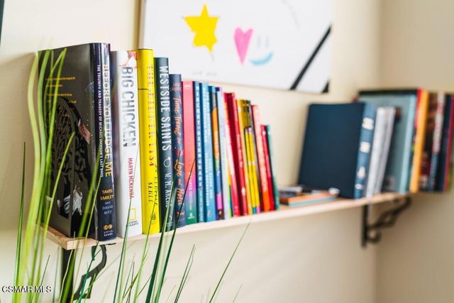 653 Calle Clavel, Thousand Oaks, CA 91320