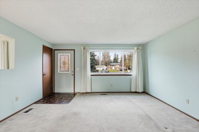 416 E Gettysburg Dr, Spokane, WA 99208